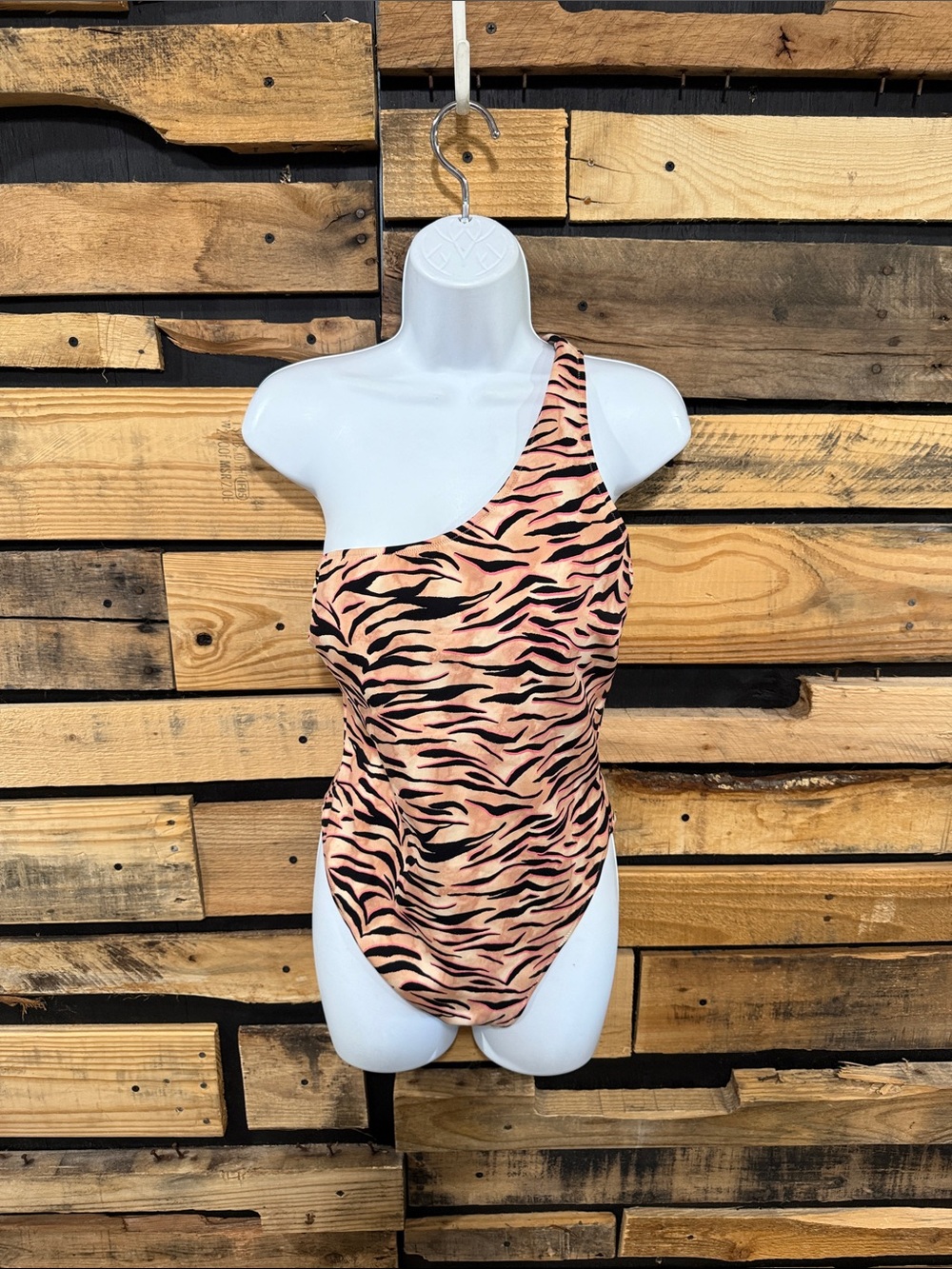 Victoria's Secret asymmetric one-shoulder tiger print one-piece swimsuit large